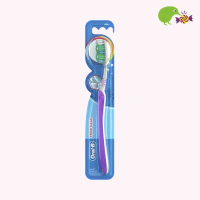 Oral-B Fresh Clean Medium Toothbrush