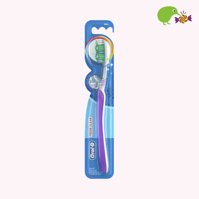 Oral-B Fresh Clean Medium Toothbrush